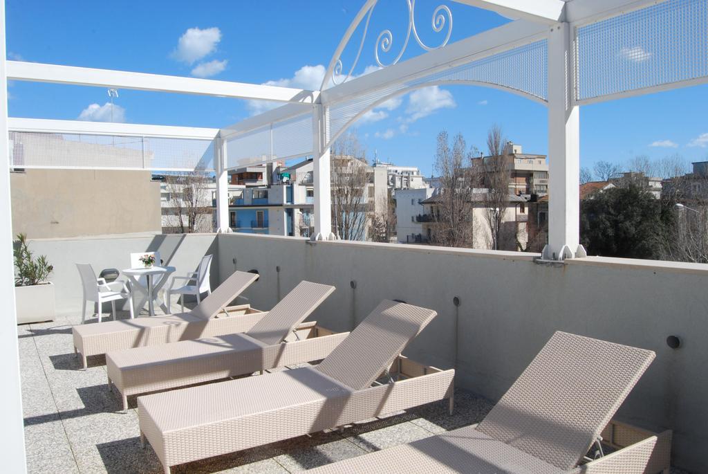 Hotel Residence Villa Del Mare Rimini Exterior foto